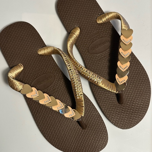 Sandals - Picture 2 of 6